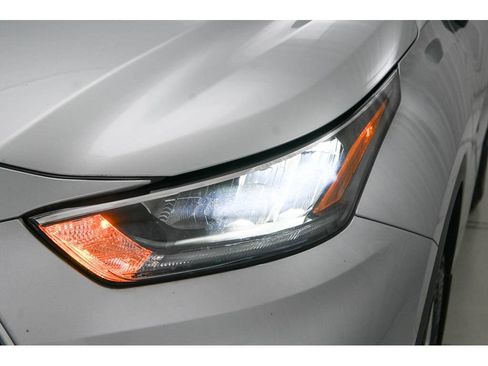 Used 2020 Toyota Highlander L AWD/4WD image 26