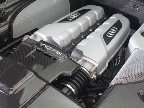 Used 2014 Audi R8 V10 plus image 10