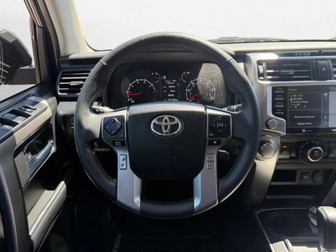 Used 2020 Toyota 4Runner SR5 Premium w/ Moonroof Package AWD/4WD image 15