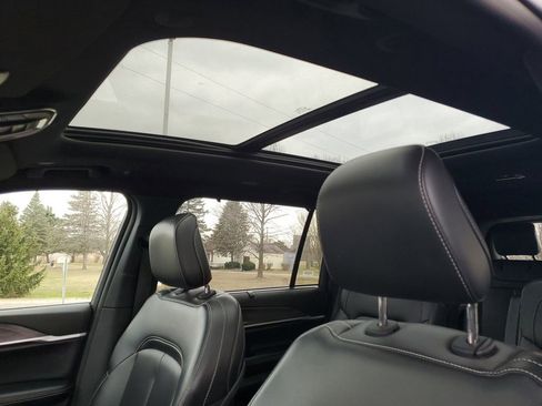 Used 2024 Jeep Grand Cherokee L Limited w/ Luxury Tech Group II image 10