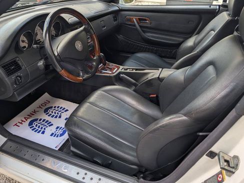 Used 2002 Mercedes-Benz SLK 320 image 6