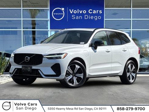 Certified 2024 Volvo XC60 T8 Core AWD/4WD image 1