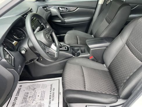 Used 2018 Nissan Rogue S AWD/4WD image 25