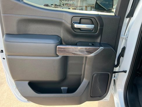 Used 2021 Chevrolet Silverado 1500 LTZ w/ Technology Package image 18