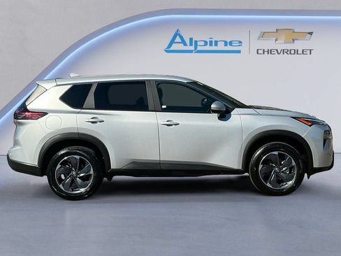 Used 2024 Nissan Rogue SV FWD image 6