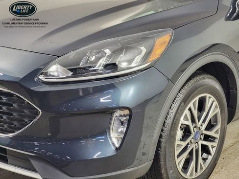 Certified 2022 Ford Escape SEL w/ Technology Package AWD/4WD image 9