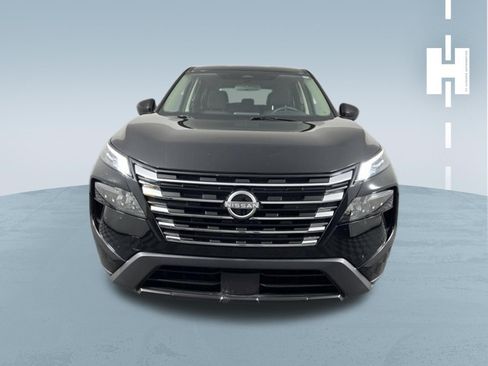 Used 2026 Nissan Rogue SV FWD image 3