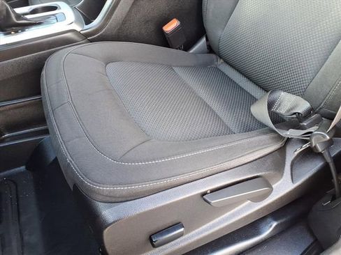 Used 2022 Chevrolet Colorado LT w/ Fleet Safety Package RWD image 14