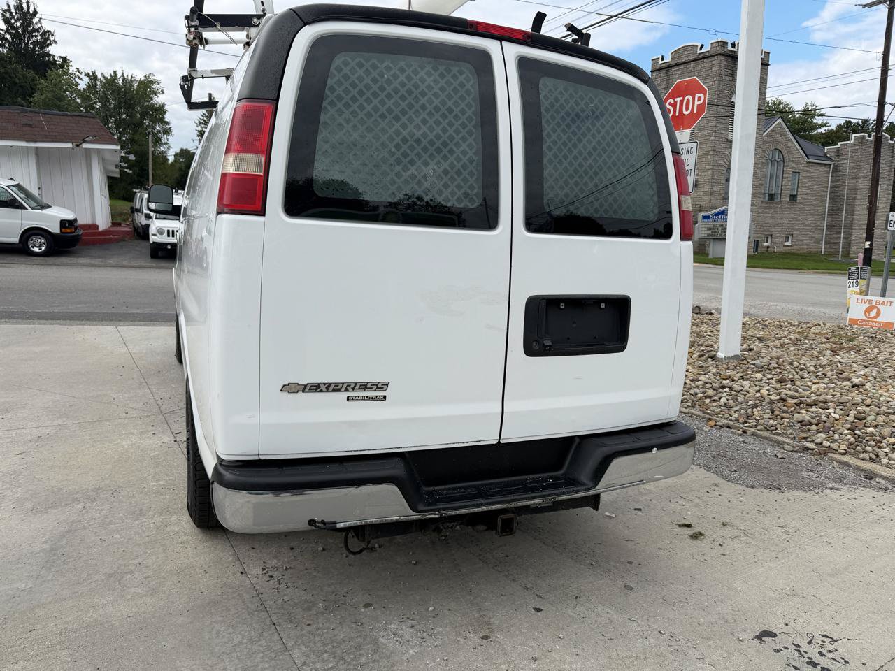 Used 2014 Chevrolet Express 2500 RWD image 4