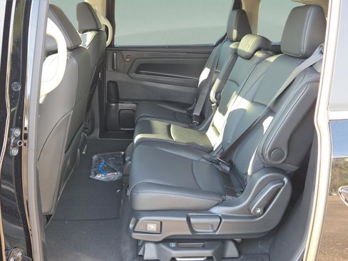 New 2026 Honda Odyssey EX-L image 18