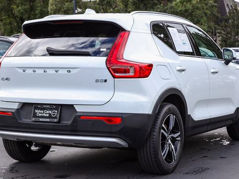 New 2025 Volvo XC40 B5 Core w/ Climate Package image 9