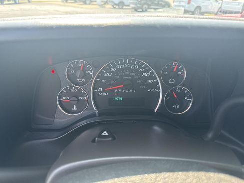 Used 2024 Chevrolet Express 2500 w/ Driver Convenience Package RWD image 19