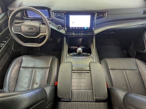 Used 2024 Jeep Wagoneer Series II image 15