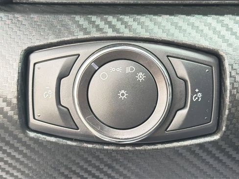 Used 2016 Ford Mustang Coupe RWD image 16
