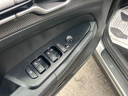 Used 2023 Kia Sportage LX image 20