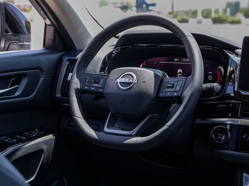 New 2026 Nissan Pathfinder SL FWD image 23
