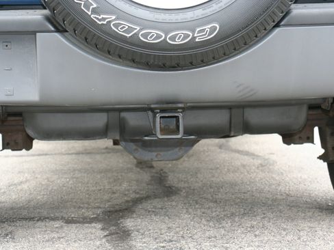 Used 2005 Jeep Liberty Sport AWD/4WD image 26