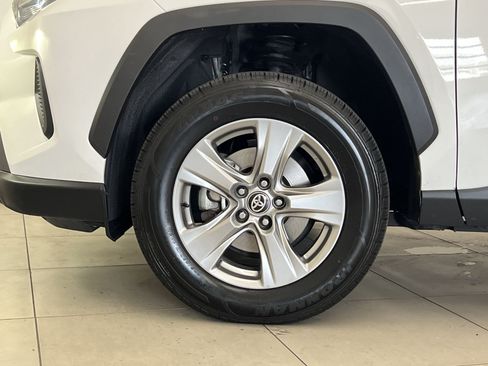 Used 2024 Toyota RAV4 XLE FWD image 11