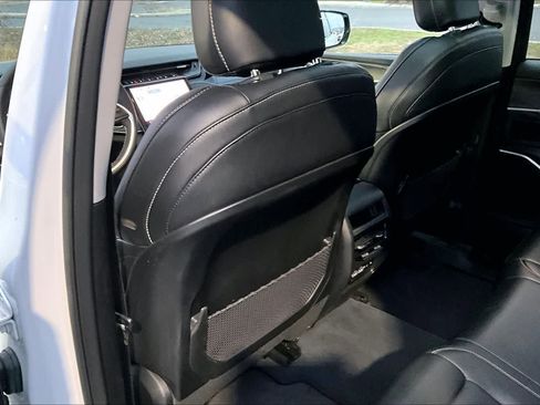 Used 2022 Jeep Grand Cherokee Limited 4xe image 12