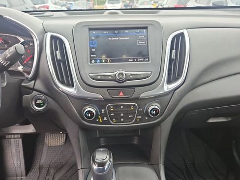 Used 2020 Chevrolet Equinox LT w/ Driver Convenience Package image 19