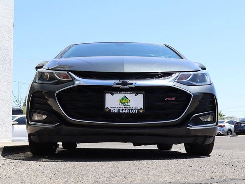 Used 2019 Chevrolet Cruze LT w/ Convenience Package FWD image 17