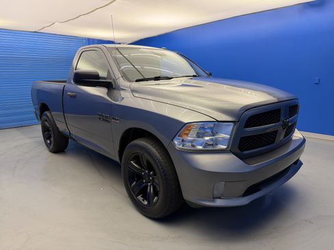 Used 2013 RAM 1500 Express RWD image 2