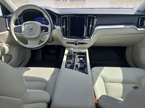 Certified 2024 Volvo S60 B5 Core w/ Climate Package FWD image 10