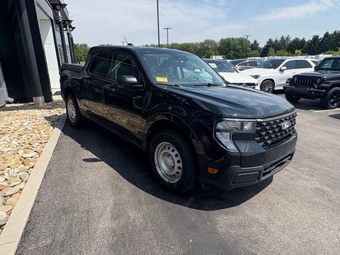 Used 2025 Ford Maverick XL FWD image 3