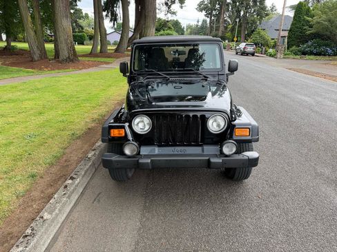 Used 2004 Jeep Wrangler X w/ Wheel Plus Group AWD/4WD image 3