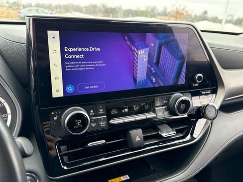 Used 2023 Toyota Highlander XLE image 27