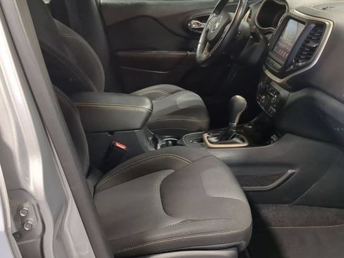 Used 2016 Jeep Cherokee Latitude w/ Comfort/Convenience Group AWD/4WD image 27