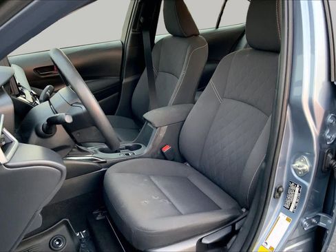 Used 2025 Toyota Corolla LE FWD image 8