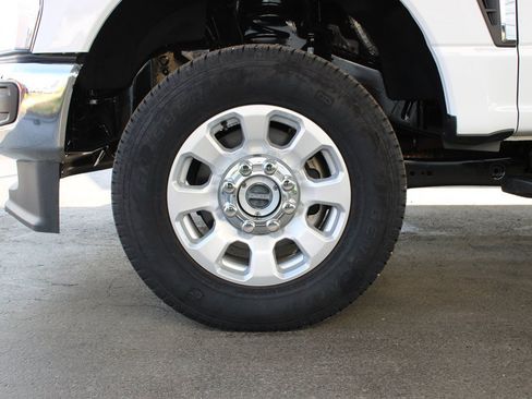 Used 2024 Ford F250 XLT w/ Camper Package AWD/4WD image 38