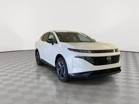 Certified 2025 Nissan Murano SV image 2