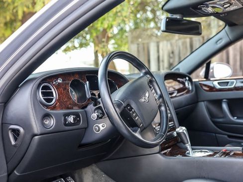 Used 2006 Bentley Flying Spur Flying Spur image 32