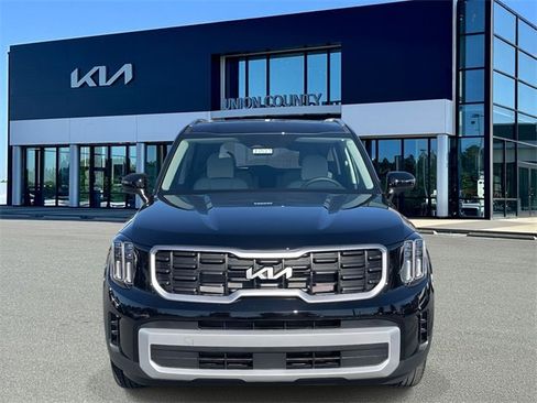 New 2025 Kia Telluride S image 2