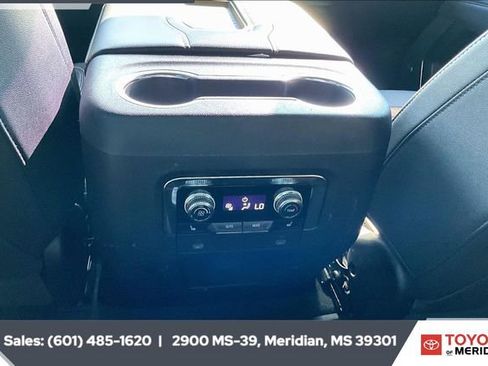 Used 2023 GMC Yukon AT4 w/ AT4 Premium Package image 24