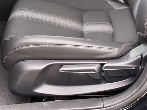 Certified 2025 Honda Civic Sport image 31