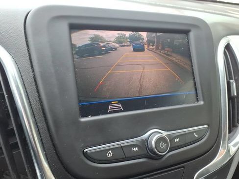 Used 2021 Chevrolet Equinox LS FWD image 10