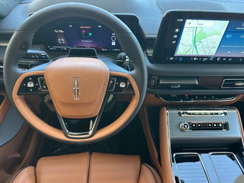 New 2026 Lincoln Aviator Black Label w/ Black Label Special Edition AWD/4WD image 13