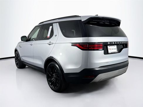 Used 2024 Land Rover Discovery S image 2
