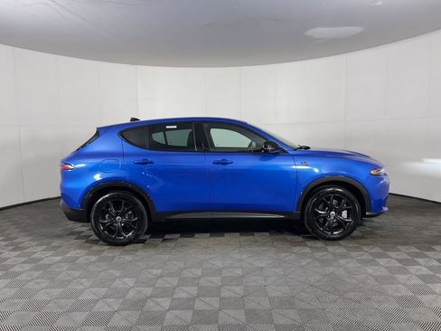 Used 2024 Dodge Hornet R/T Plus w/ Tech Pack Plus w/o Parking image 5