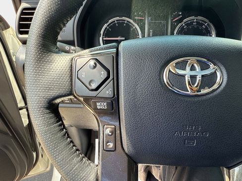 Used 2023 Toyota 4Runner TRD Off-Road Premium w/ Moonroof Package AWD/4WD image 28