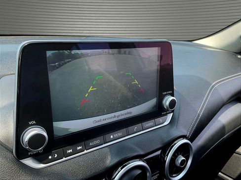 Used 2025 Nissan Sentra SV FWD image 15