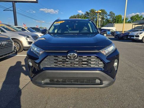 Used 2020 Toyota RAV4 XLE FWD image 2