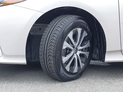 Used 2022 Toyota Prius Prime LE FWD image 30