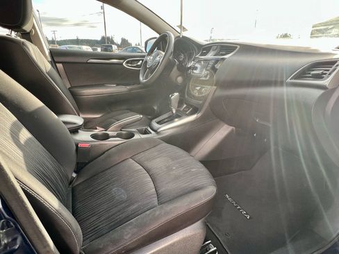 Used 2018 Nissan Sentra SV image 5