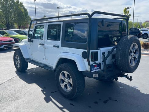 Used 2016 Jeep Wrangler Unlimited Sahara w/ Connectivity Group image 11