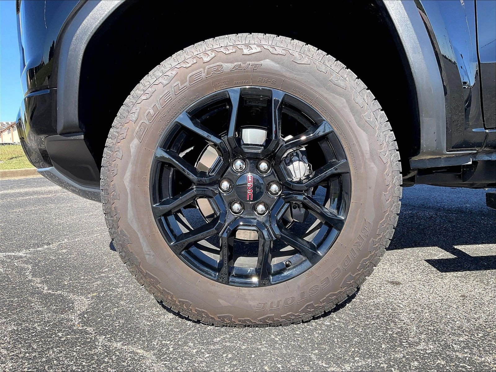 Used 2026 GMC Canyon Denali w/ LPO, Denali Black Edition AWD/4WD image 19