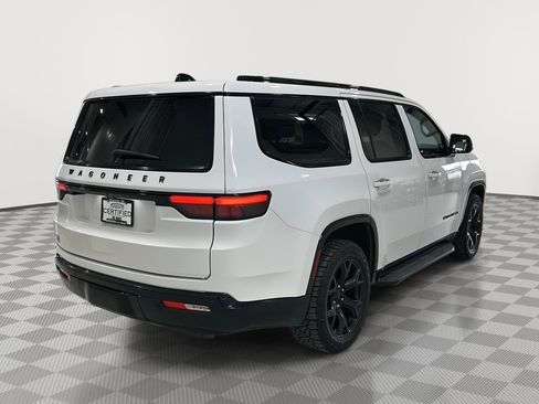 Used 2024 Jeep Wagoneer Series II image 6